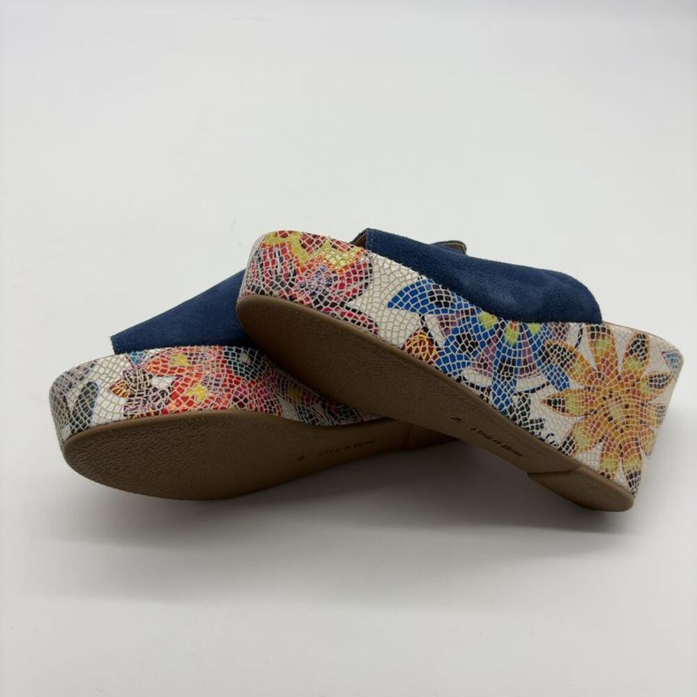 Spring Step Slide Sandal - Picture 5 of 5
